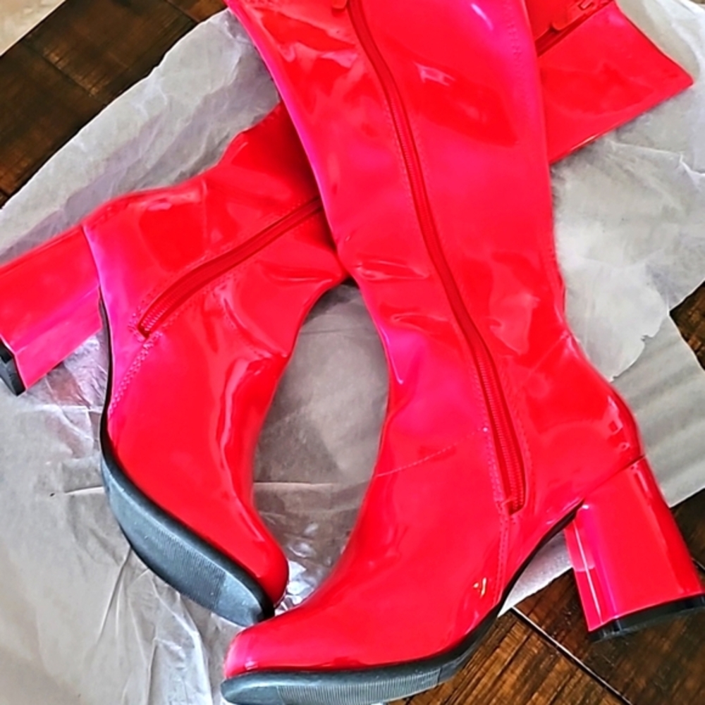 Ellie, Red patten S/7m 3" heel, square toe Go-Go boots w/inside zipper.